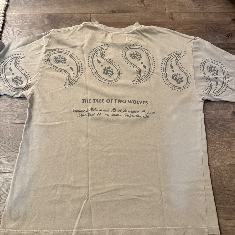 Darc sport tale of two wolves tee